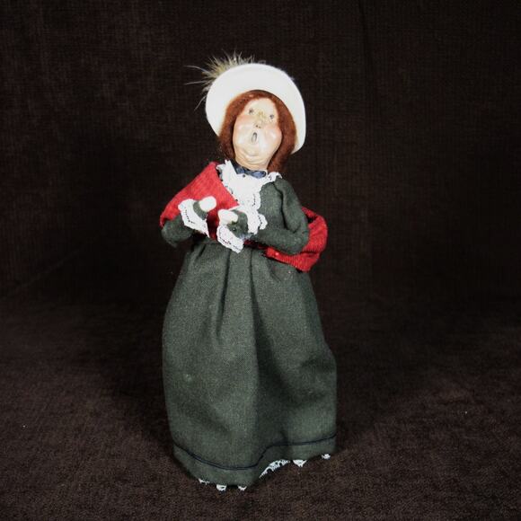 BYERS Other - Byers' Choice Vtg 1993 Lady Carolor Figurine Green Dress Red Shawl Christmas